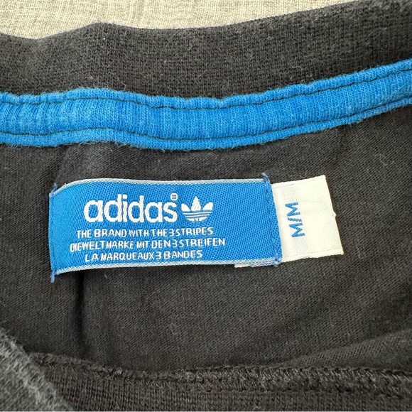 Adidas Original red logo tshirt - Picture 3 of 3